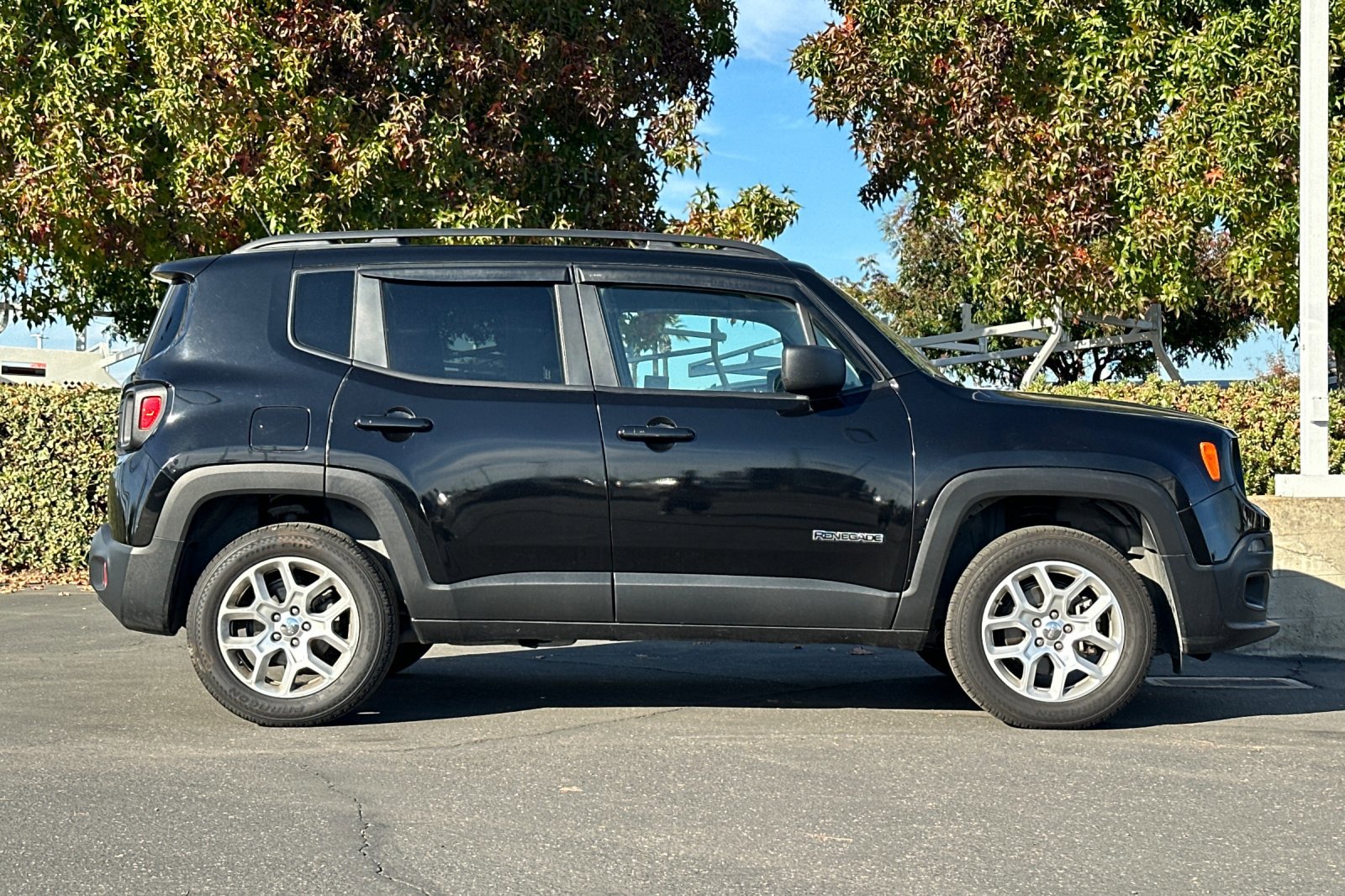 2016 Jeep Renegade Latitude photo 3