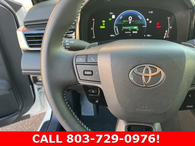 2025 Toyota Camry SE photo 21