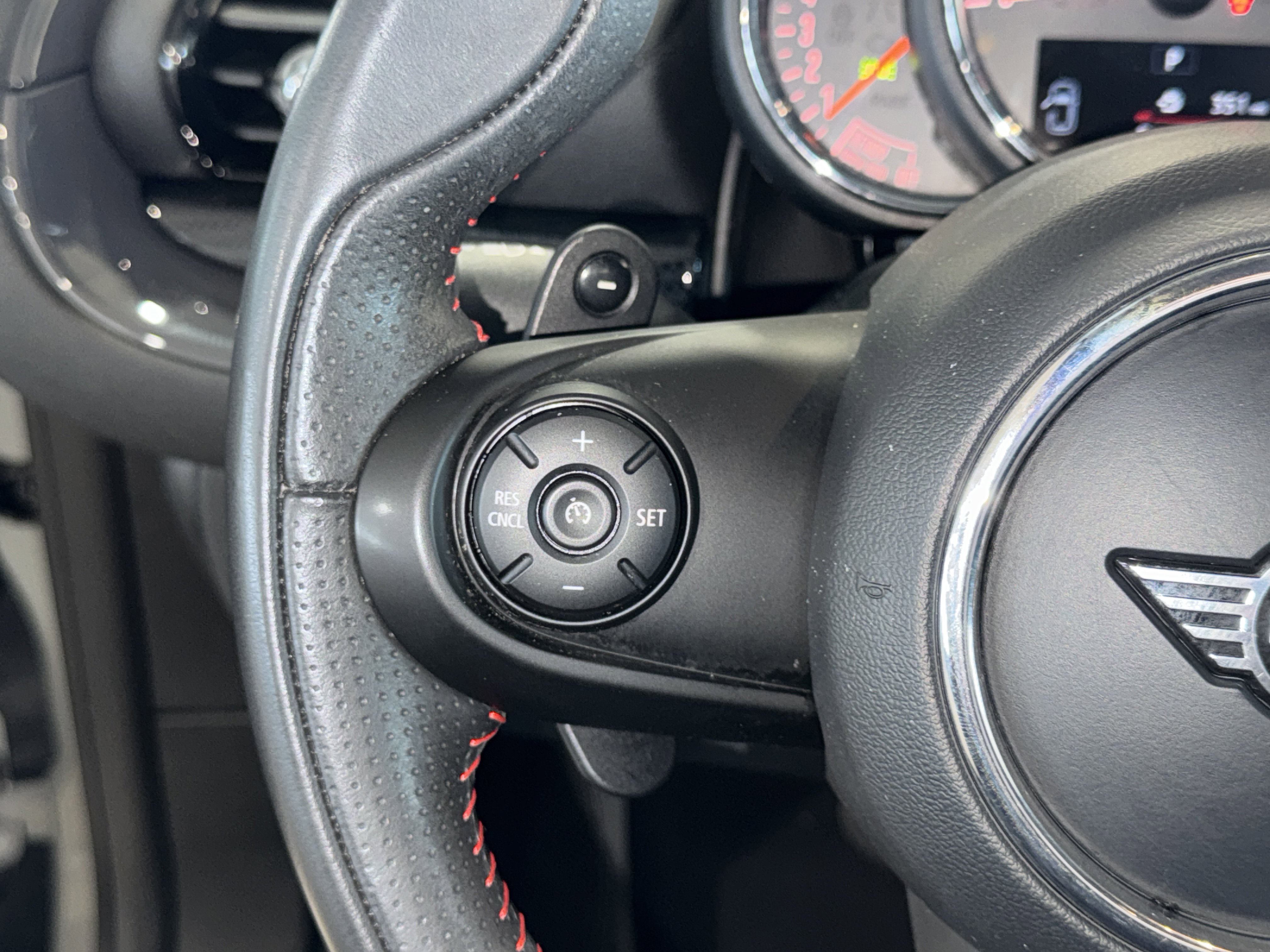 2020 Mini Clubman Base S photo 4