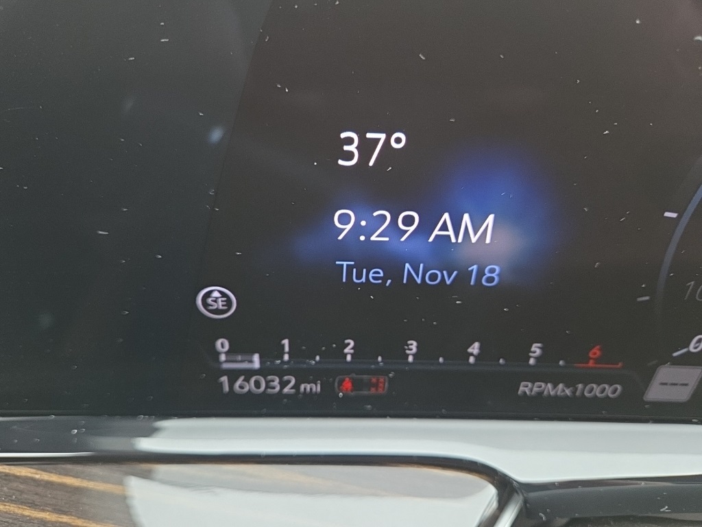 2022 Cadillac Escalade Premium Luxury photo 2