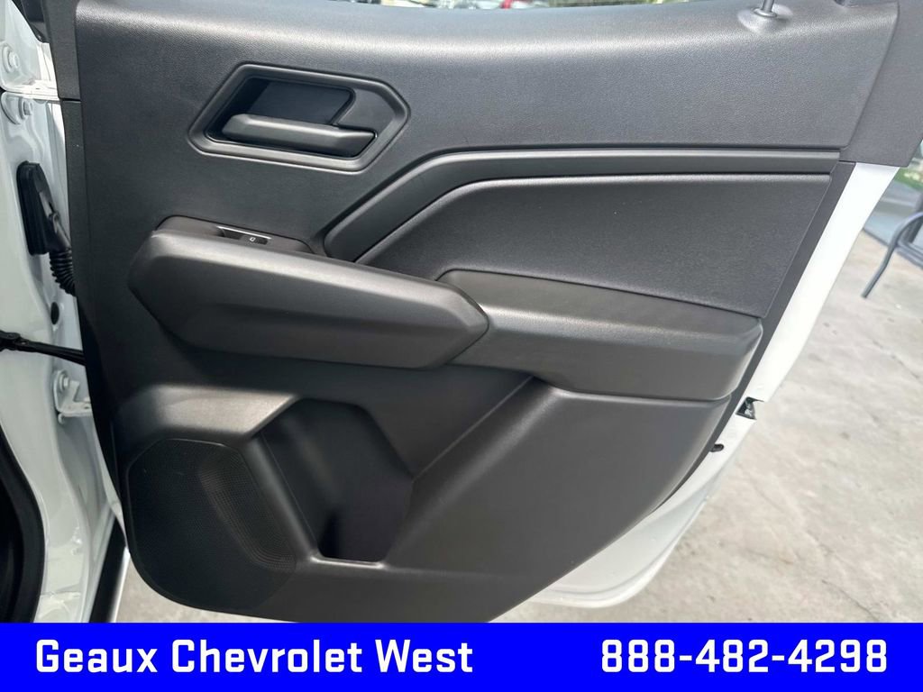 2025 Chevrolet Colorado LT photo 17