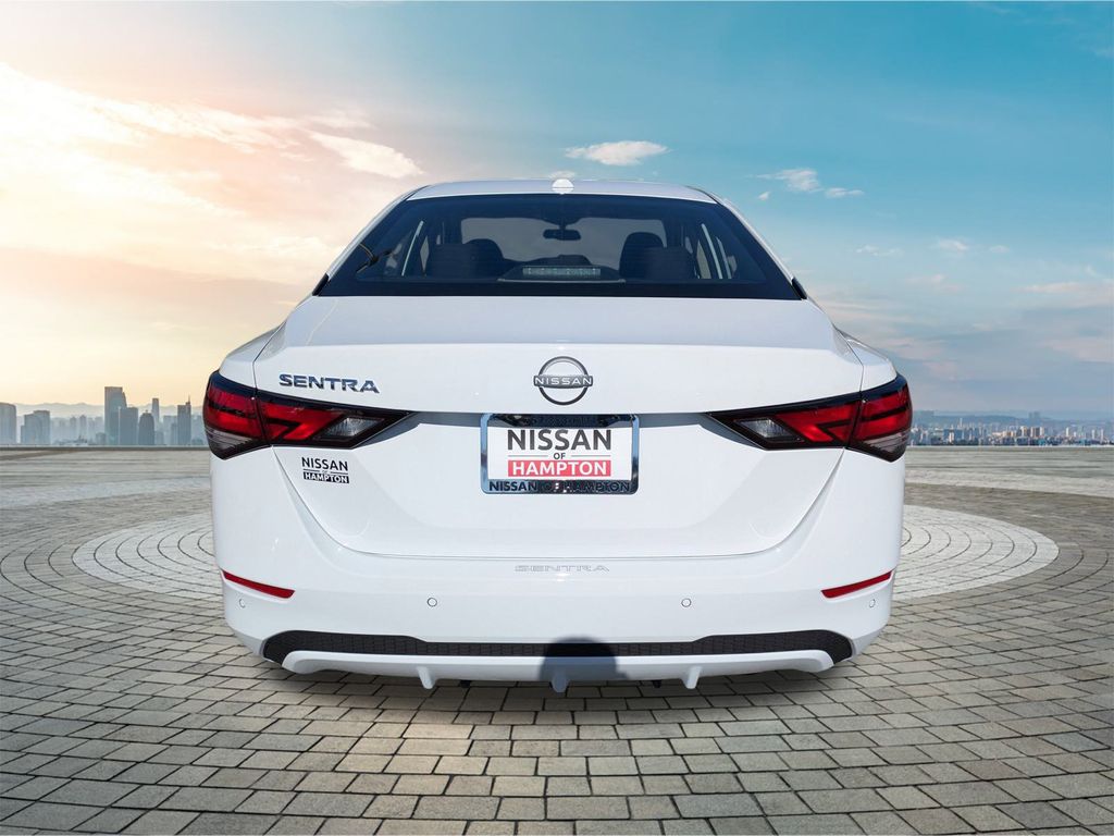 2025 Nissan Sentra SV photo 4