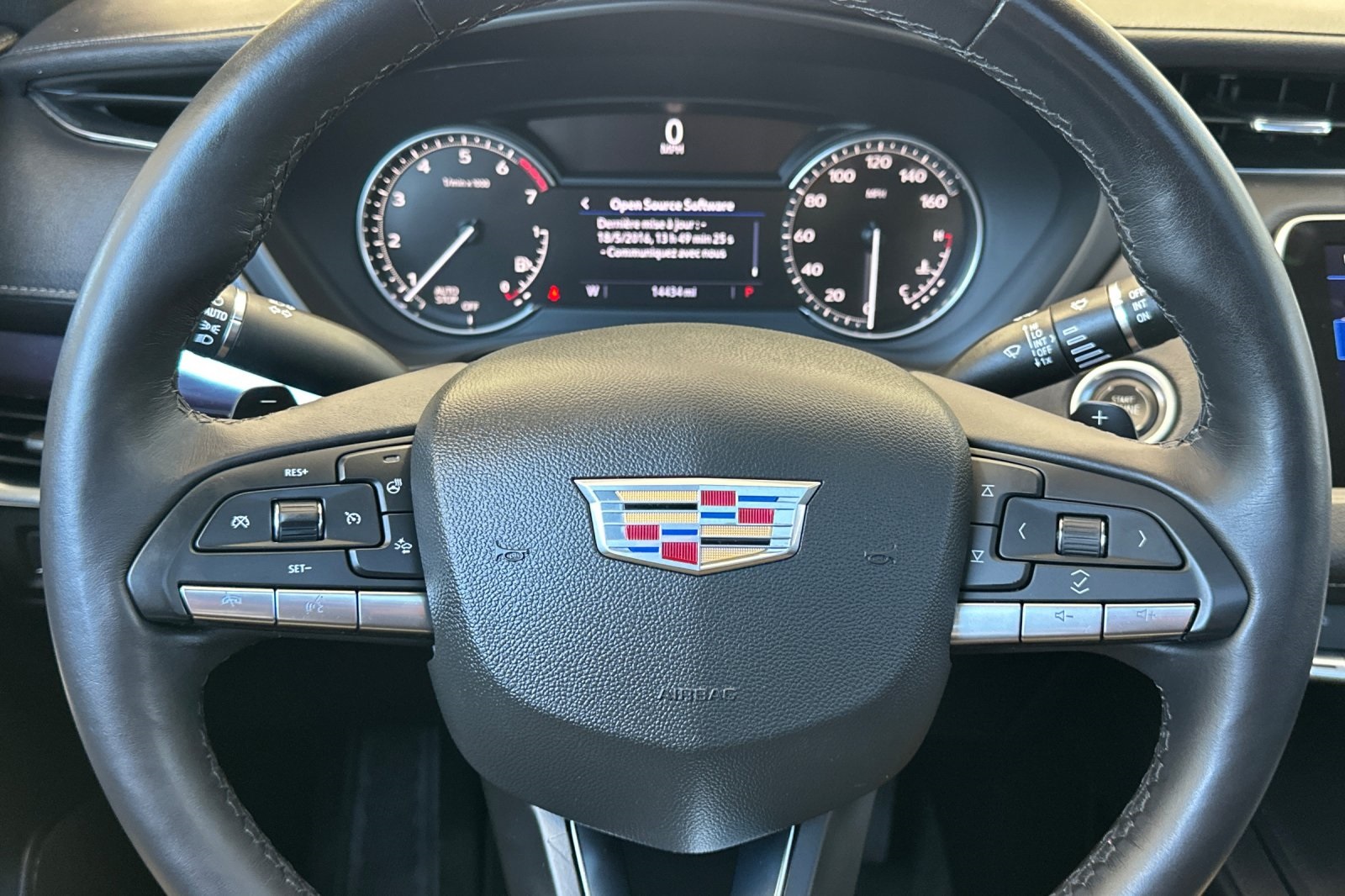 2023 Cadillac XT4 Luxury photo 21