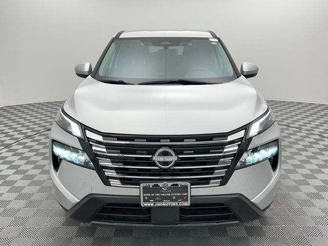 2024 Nissan Rogue SV photo 2