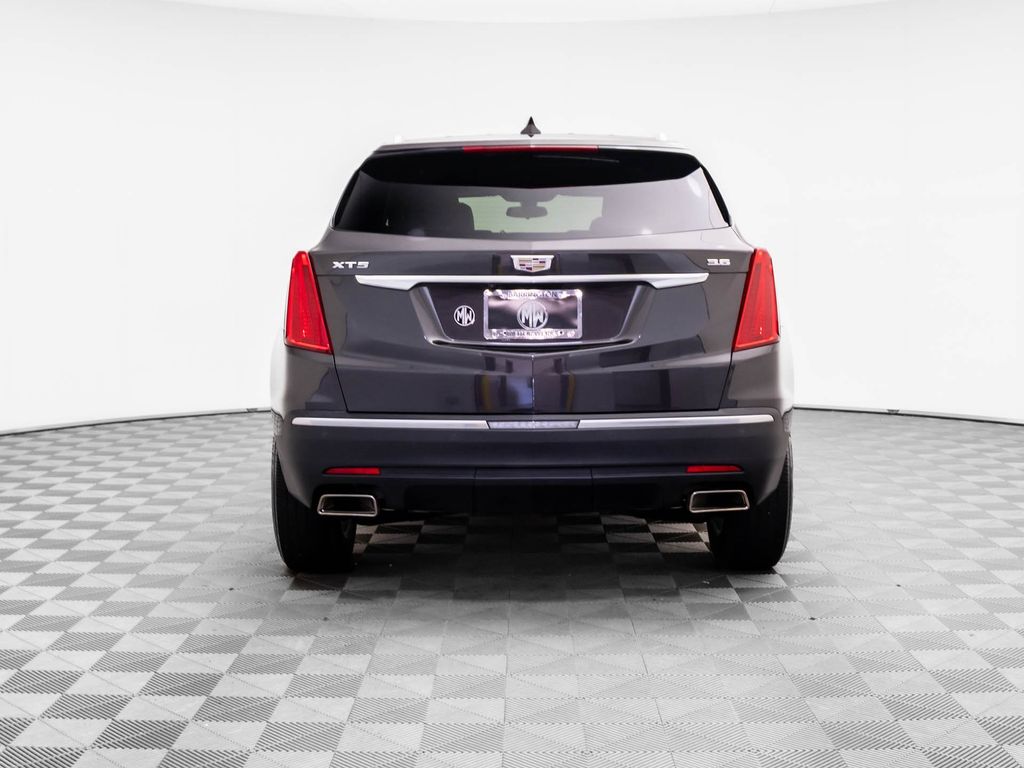 2018 Cadillac XT5 Base photo 3