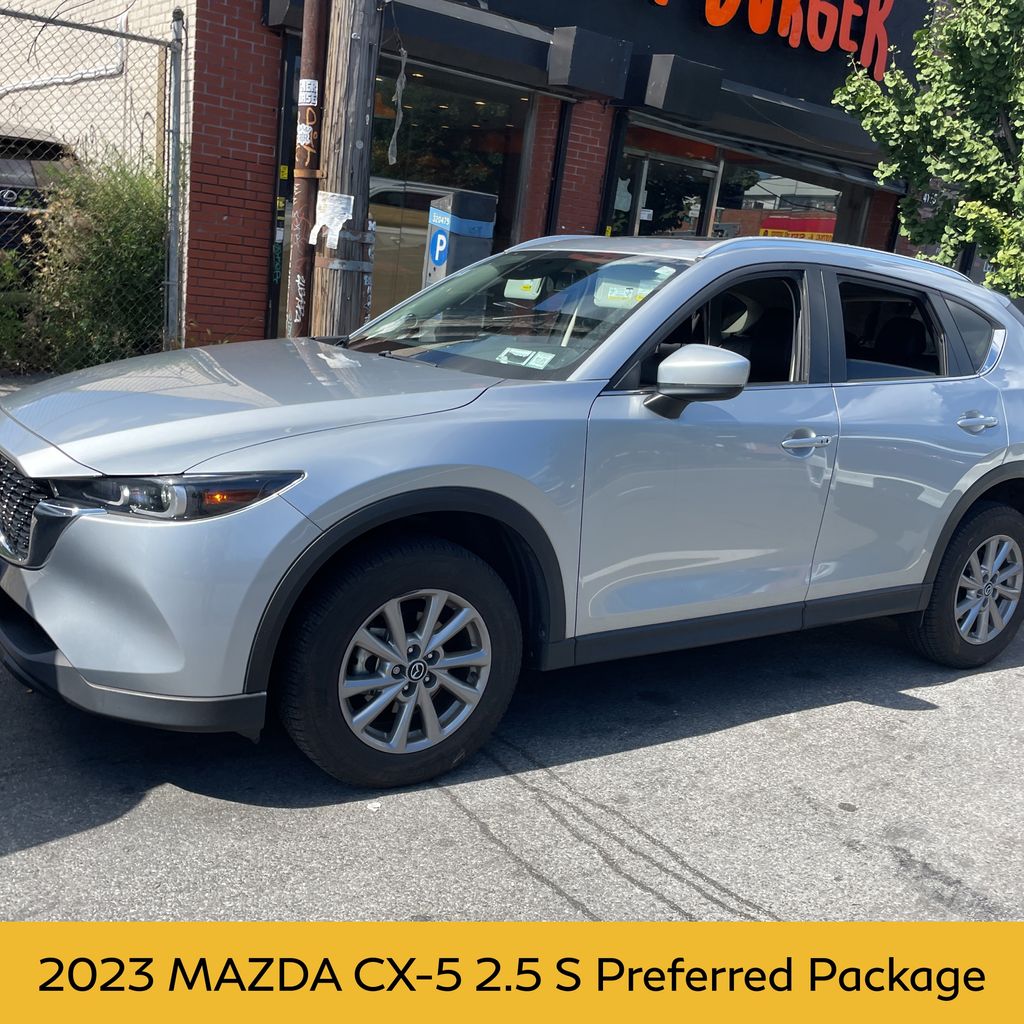 2023 Mazda CX-5 2.5 S Preferred photo 2