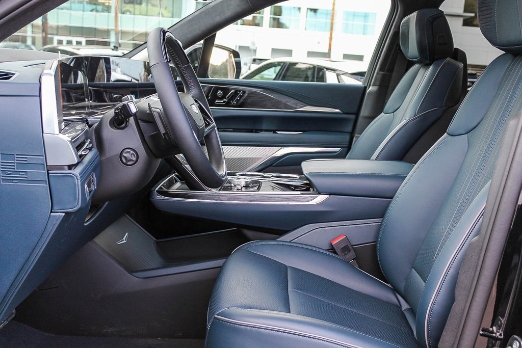 2025 Cadillac Escalade IQ Sport photo 16