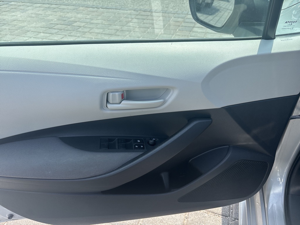 2022 Toyota Corolla L photo 7