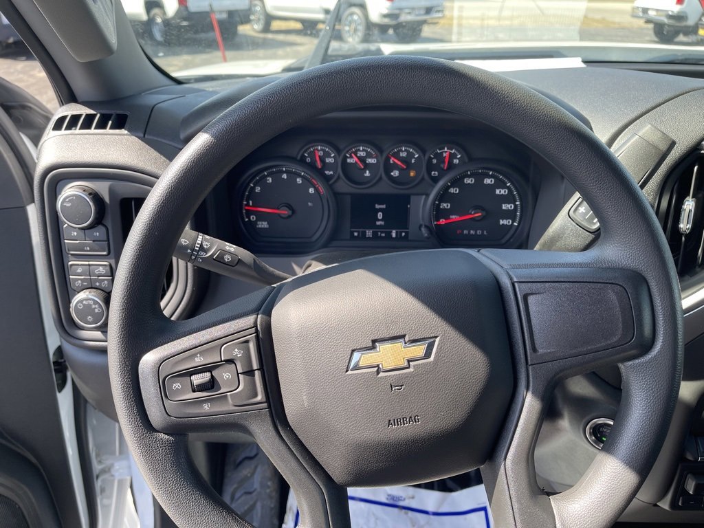 2025 Chevrolet Silverado 2500HD photo 6