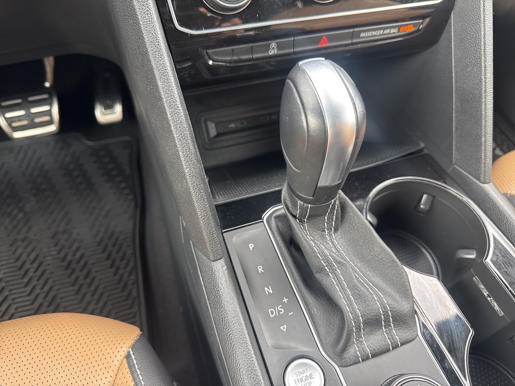 2023 Volkswagen Atlas Cross Sport V6 SEL Premium R-Line photo 17