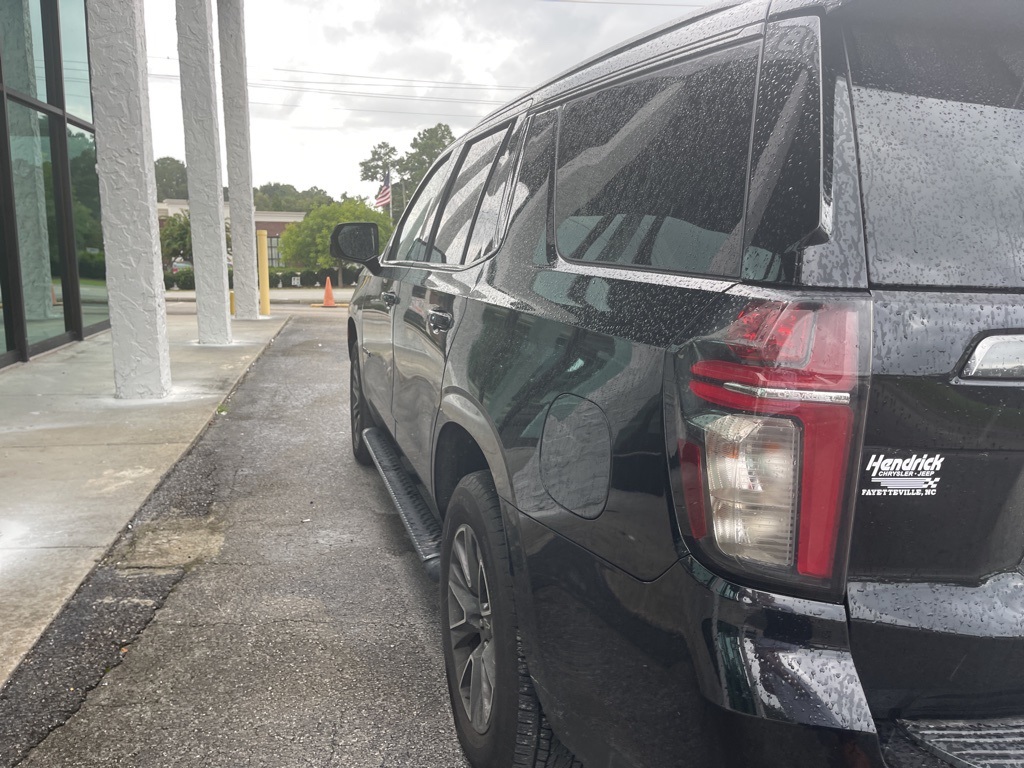 2021 Chevrolet Tahoe Z71 photo 3