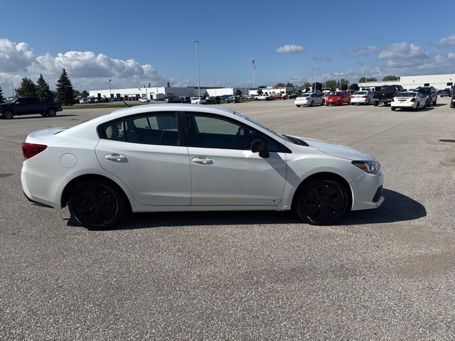 2022 Subaru Impreza Base photo 3