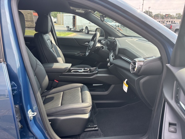 2026 Chevrolet Equinox LT photo 11