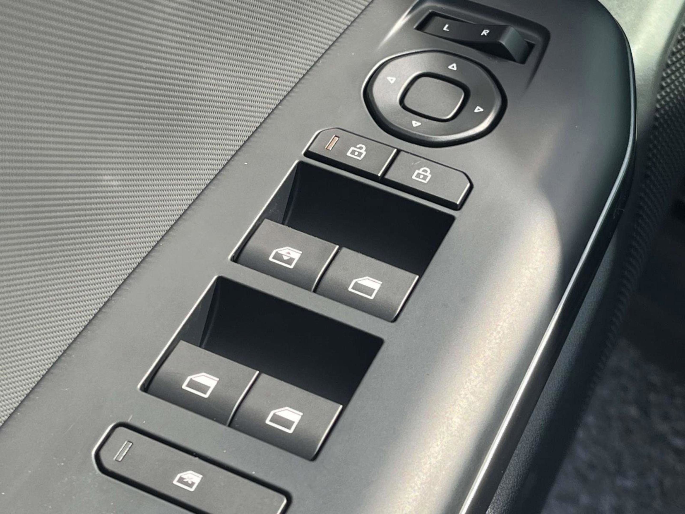 2025 Kia K4 LXS photo 19