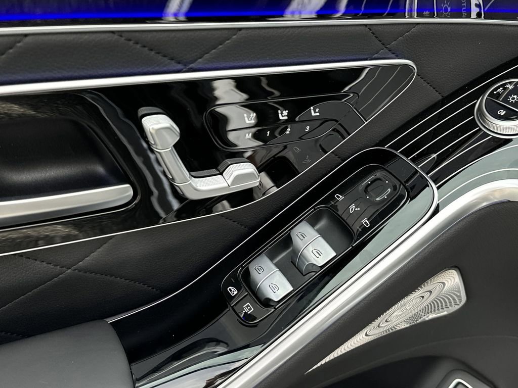 2025 Mercedes Benz S 580 4MATIC photo 12