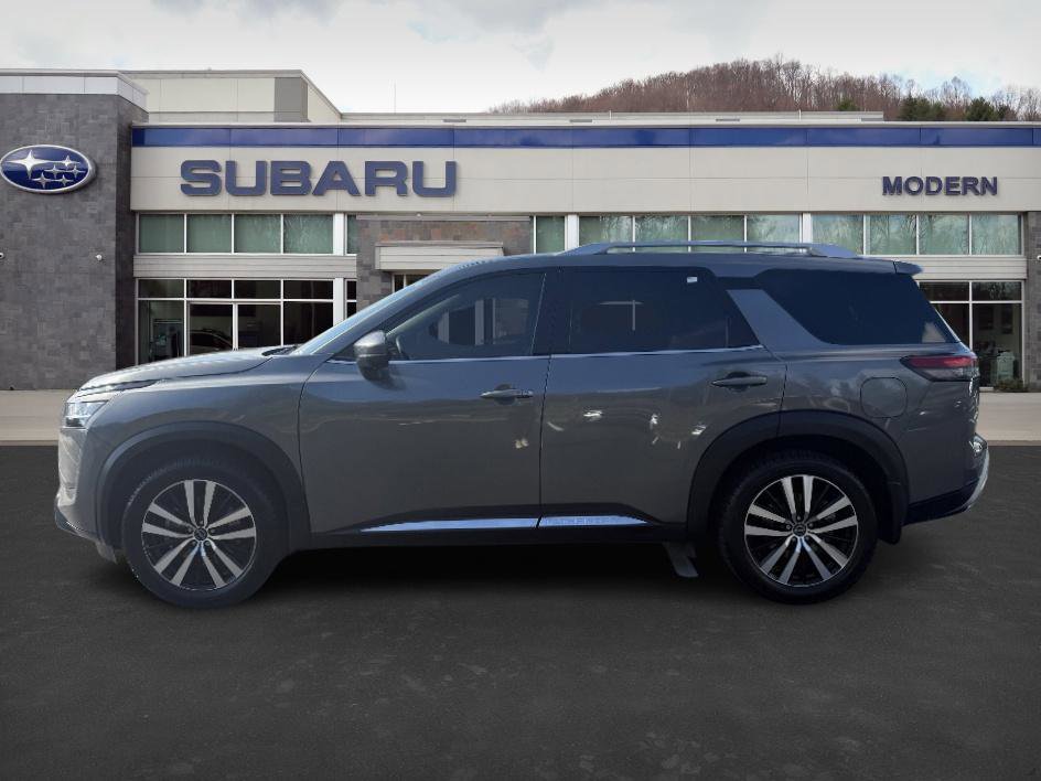 2023 Nissan Pathfinder Platinum photo 6