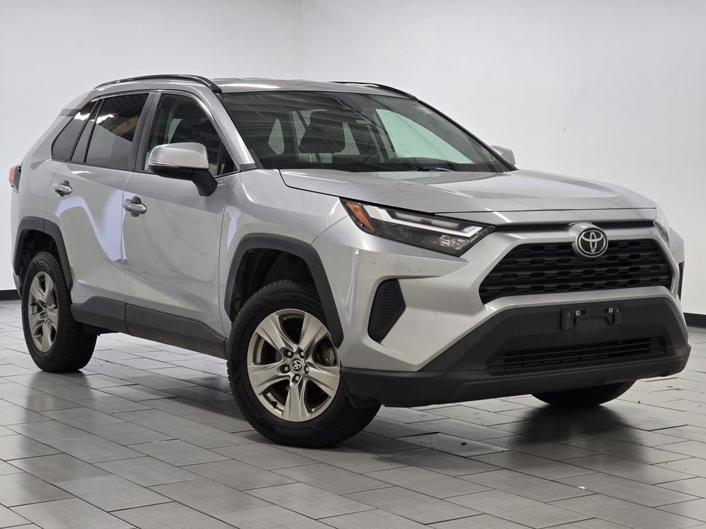 Used 2022 Toyota RAV4 XLE with VIN 2T3P1RFV6NC288582 for sale in Northfield, Minnesota