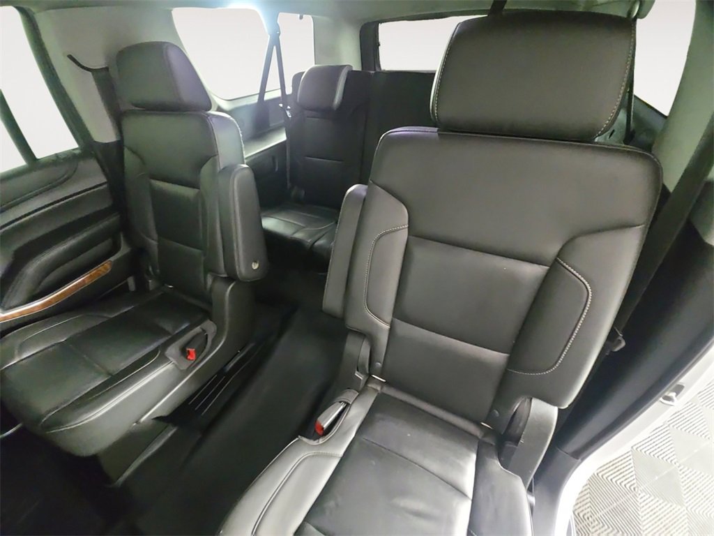2019 Chevrolet Suburban Premier photo 12