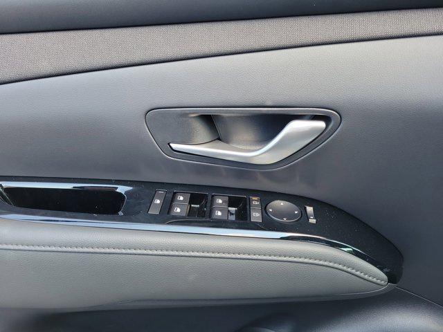 2025 Hyundai Tucson Limited photo 16