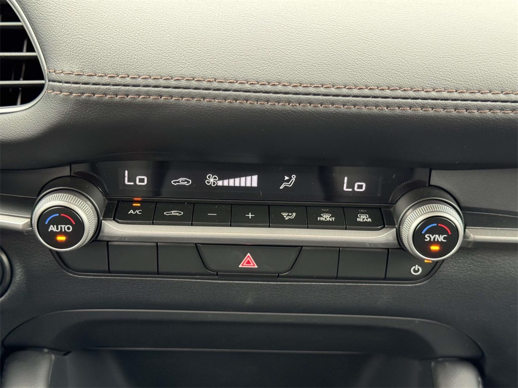 2025 Mazda Mazda3 2.5 Select Sport Base photo 19