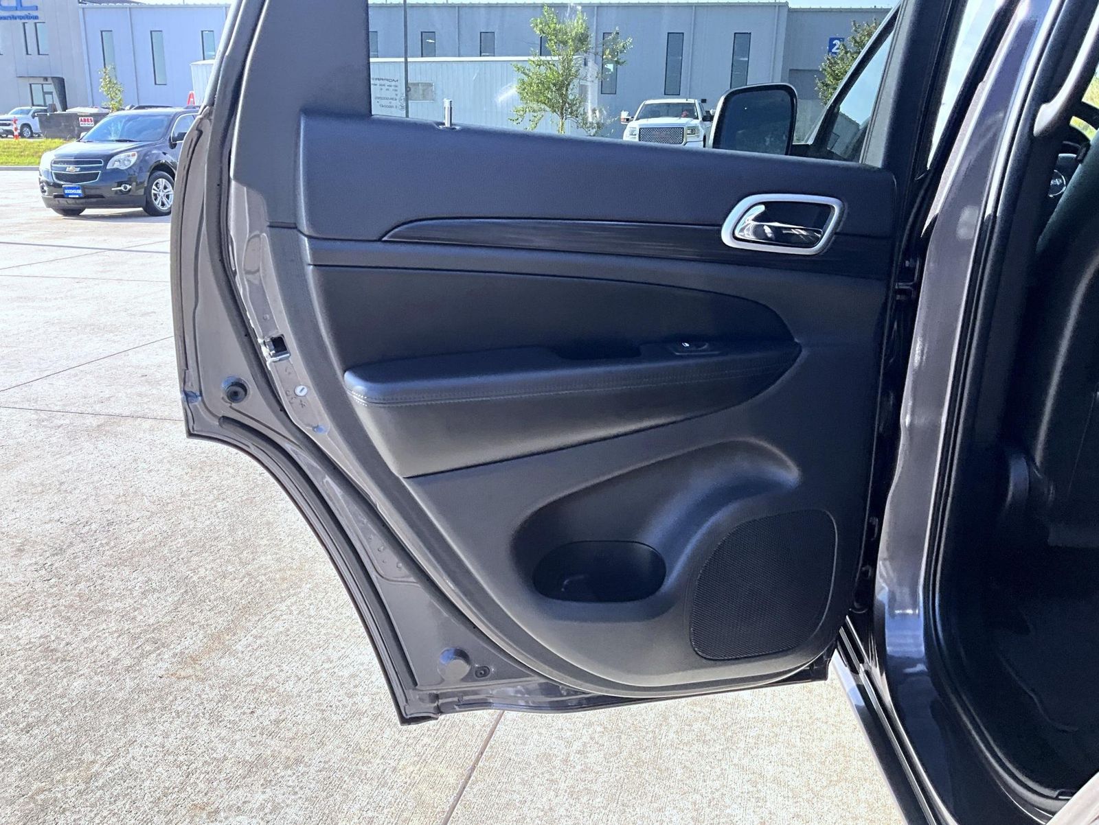 2020 Jeep Grand Cherokee Altitude photo 16