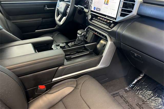 2024 Toyota Sequoia Platinum photo 17