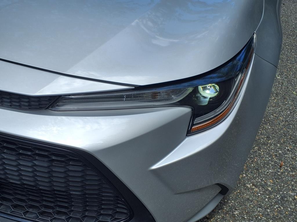 2022 Toyota Corolla LE photo 3