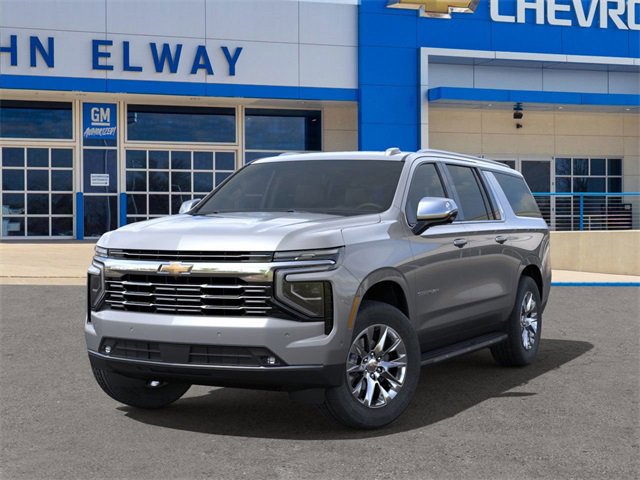 2025 Chevrolet Suburban Premier photo 4