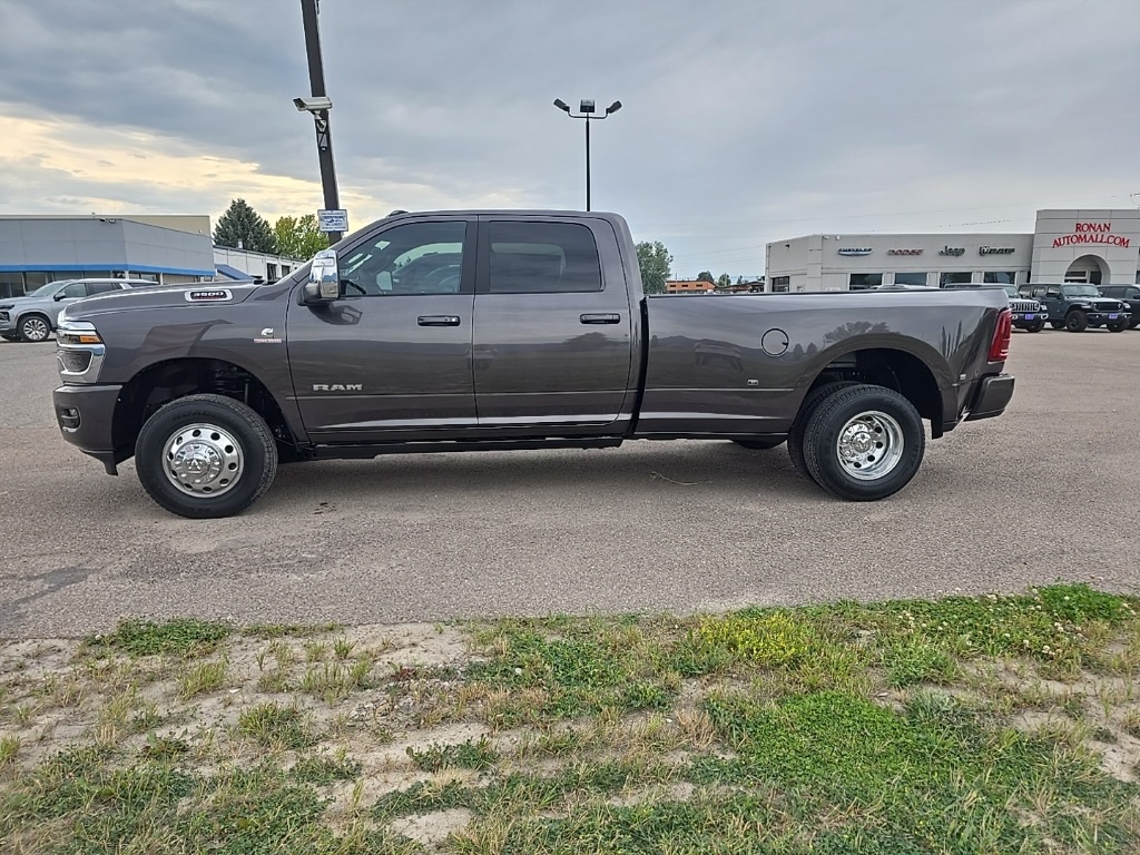 2026 Ram 3500 Laramie photo 4