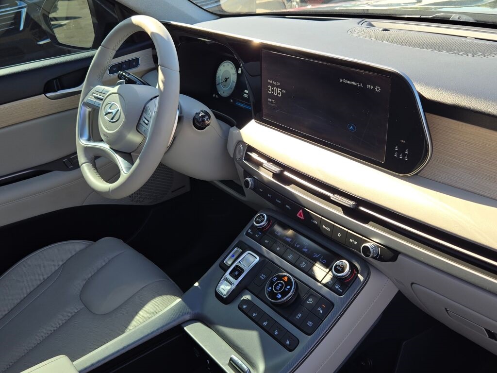 2024 Hyundai Palisade Limited photo 4