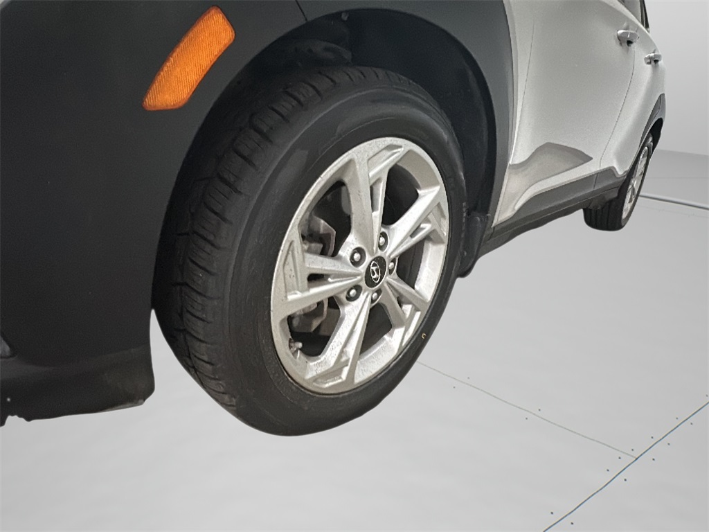 2022 Hyundai Kona SEL photo 4