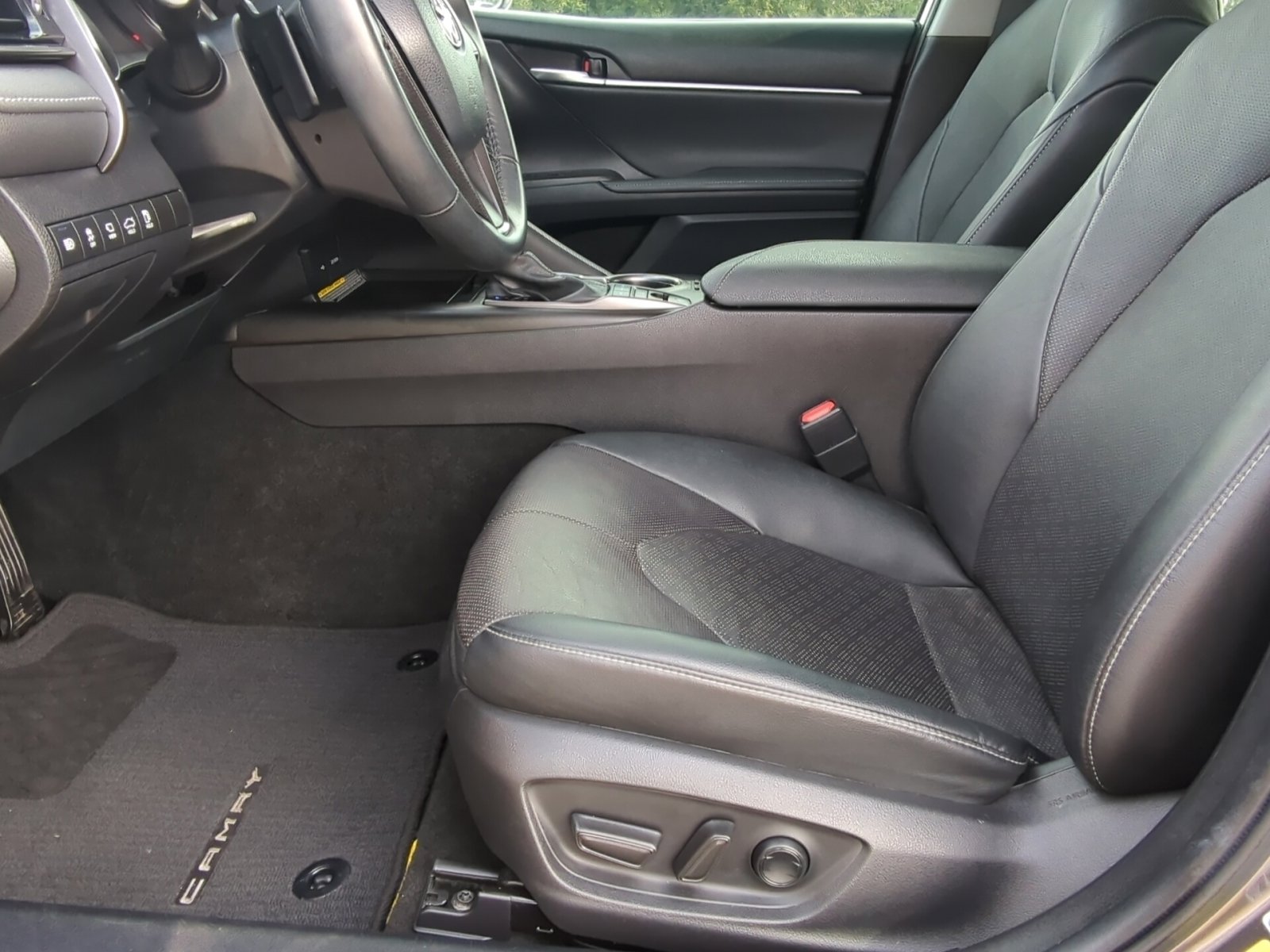2021 Toyota Camry XSE photo 23