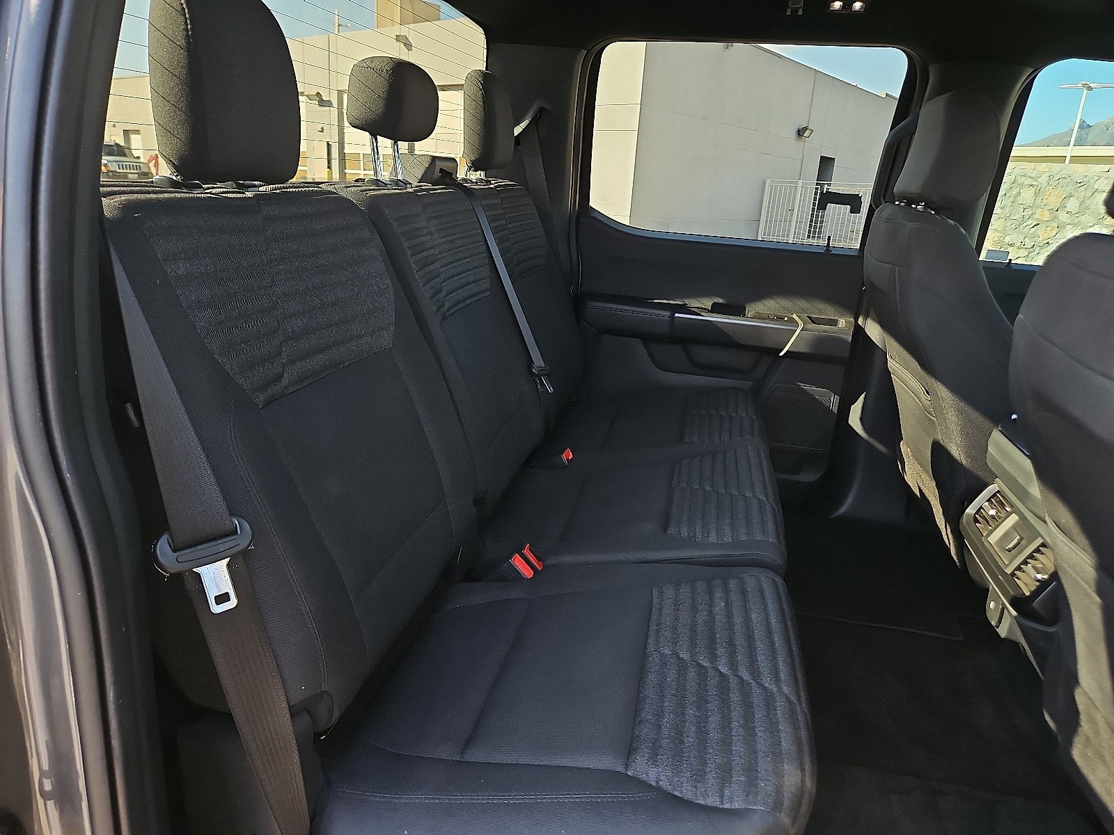 2022 Ford F-150 XL photo 22