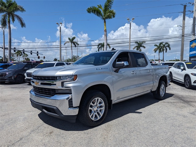 2020 Chevrolet Silverado 1500 LT photo 3