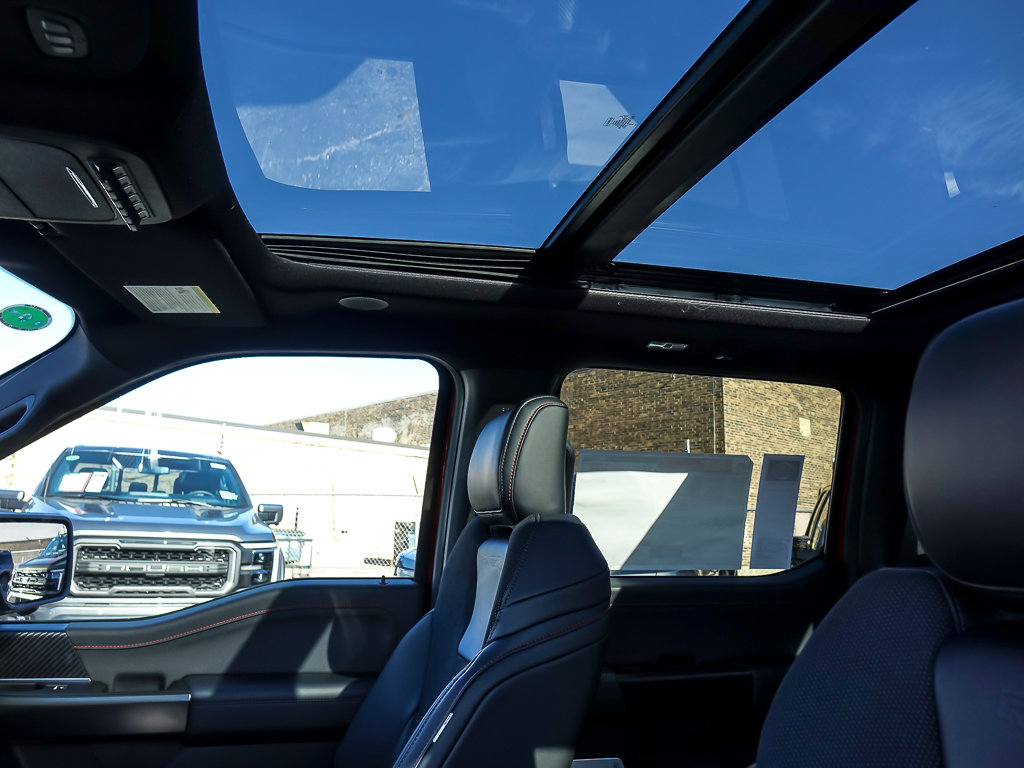 2025 FORD F-150 - Image 12