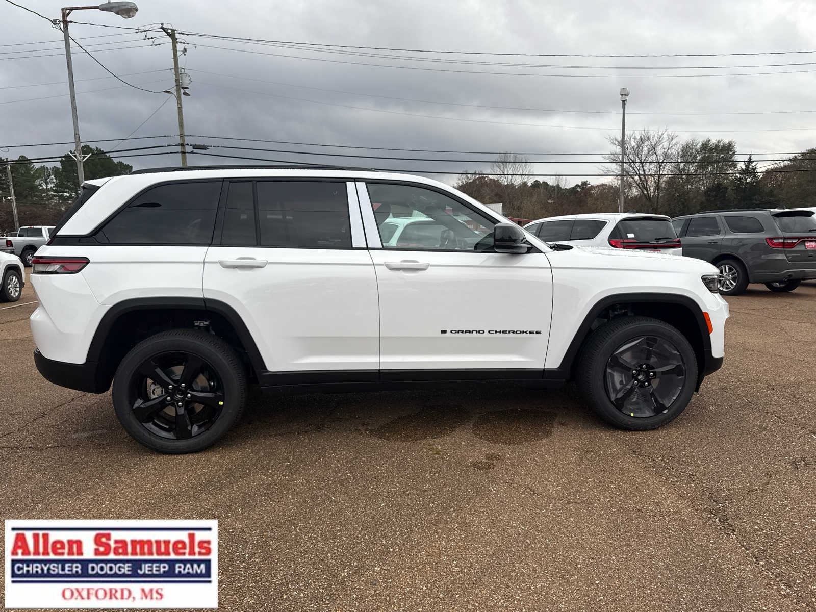 2025 Jeep Grand Cherokee Altitude X photo 2