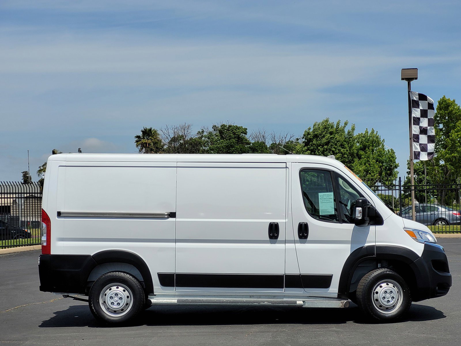 2023 Ram ProMaster 2500 photo 3