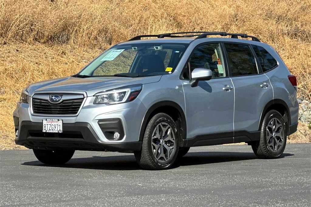 2021 Subaru Forester Premium photo 8