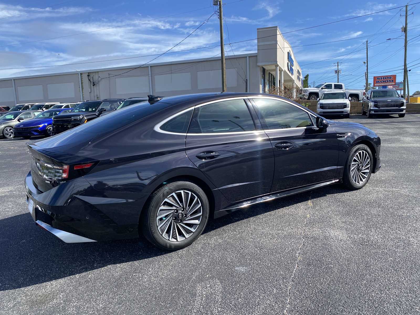 2025 Hyundai Sonata Limited photo 2