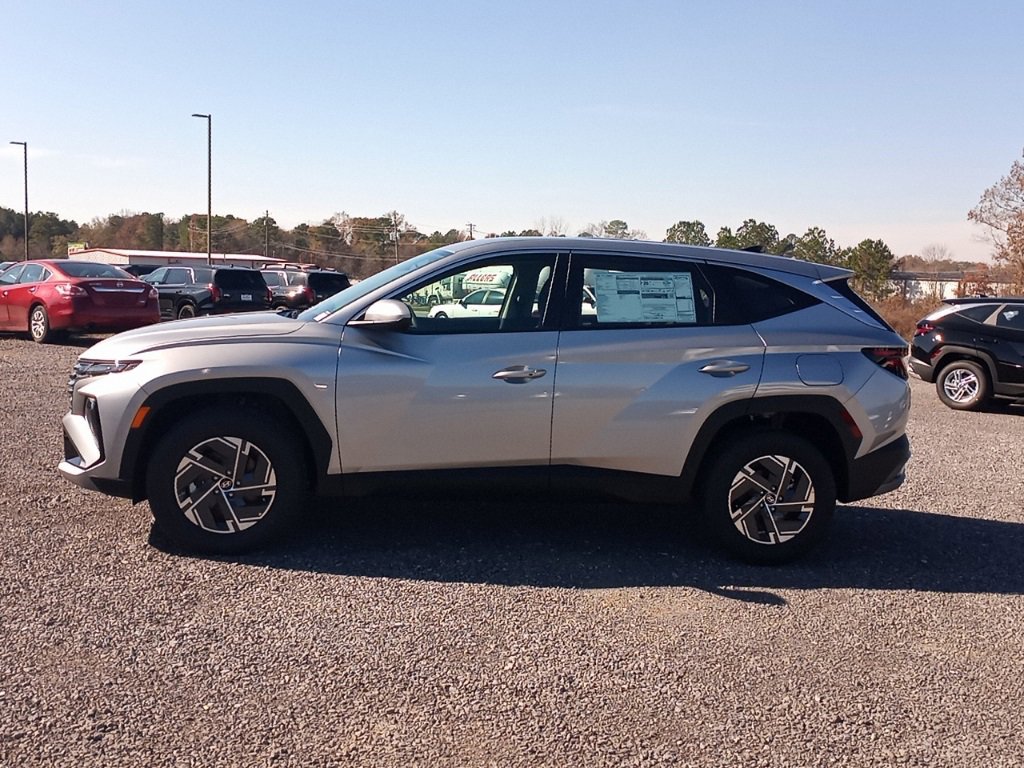 2026 Hyundai Tucson Hybrid Blue SE Sport photo 2