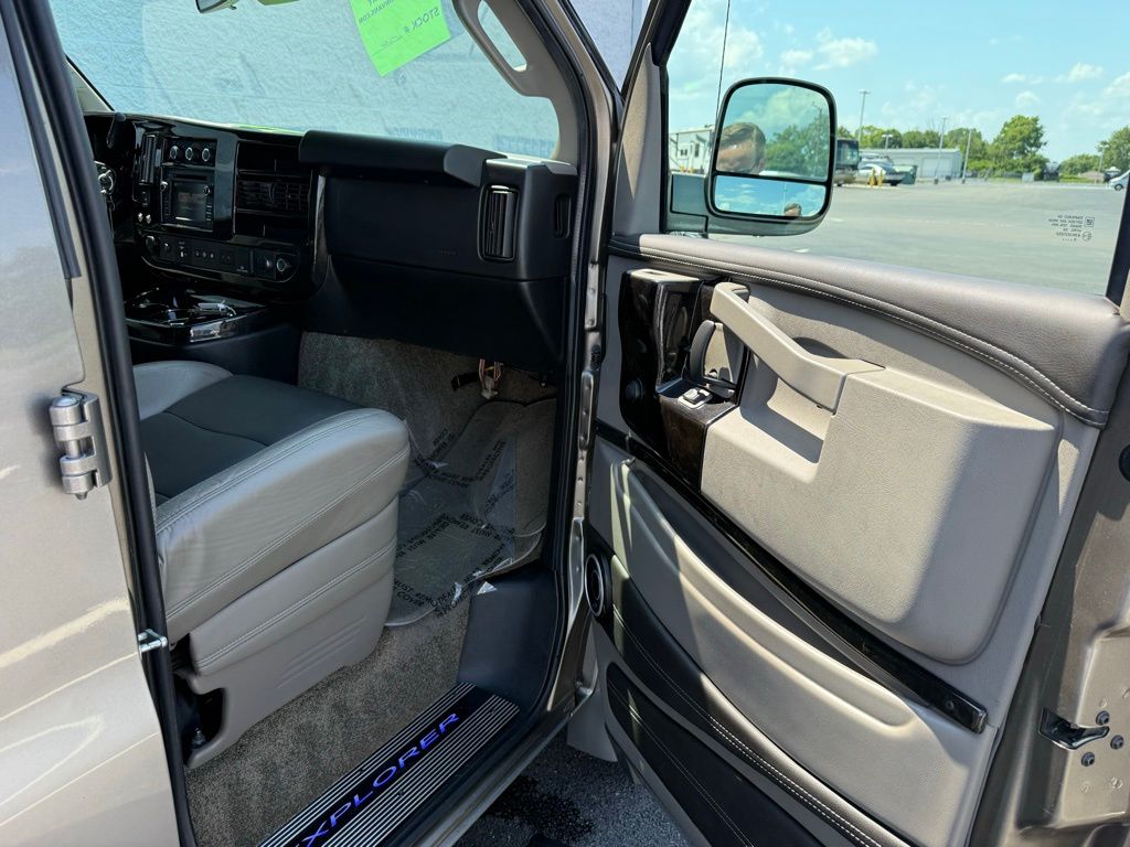 2020 Gmc Savana photo 31