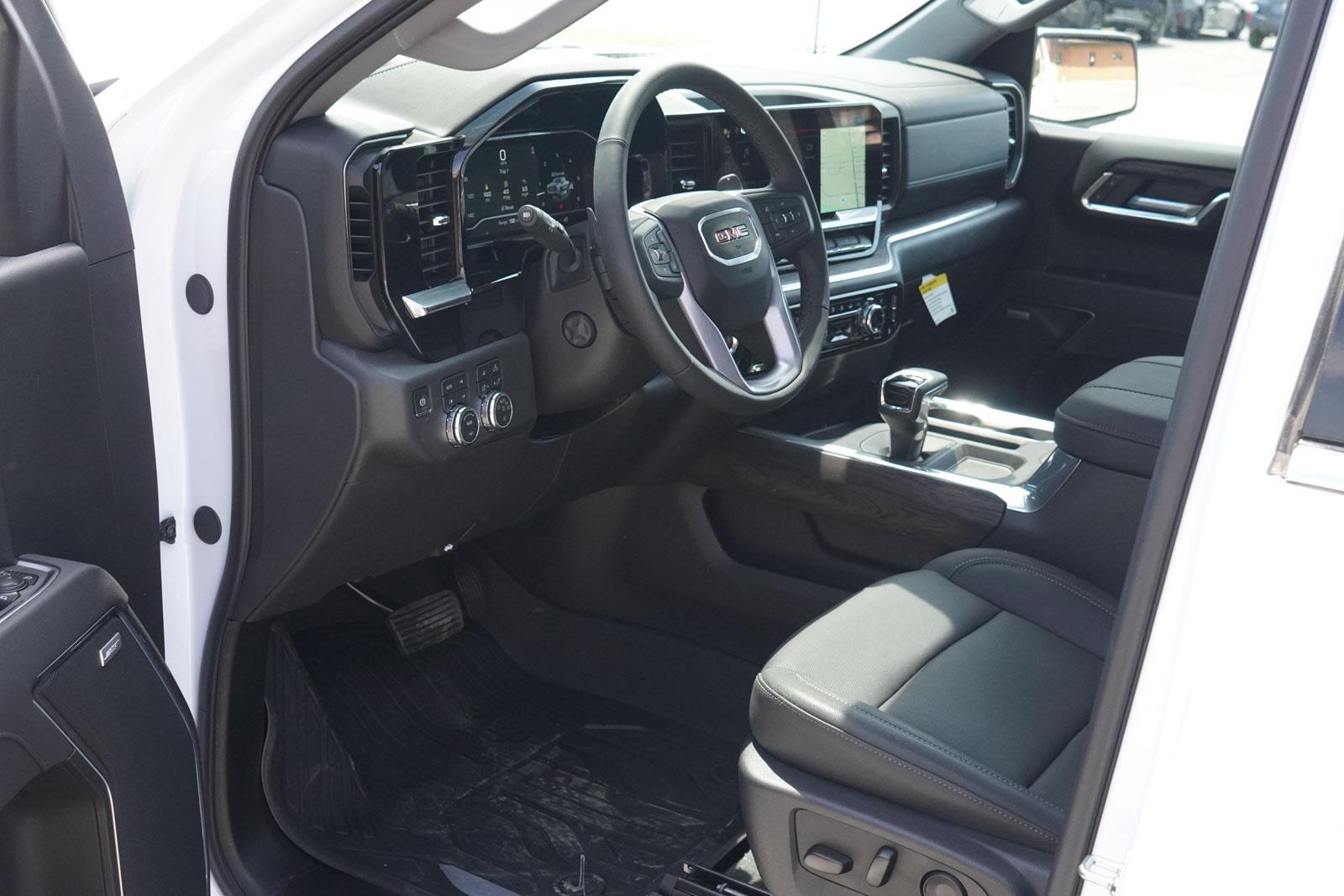 2025 Gmc Sierra 1500 SLT photo 24