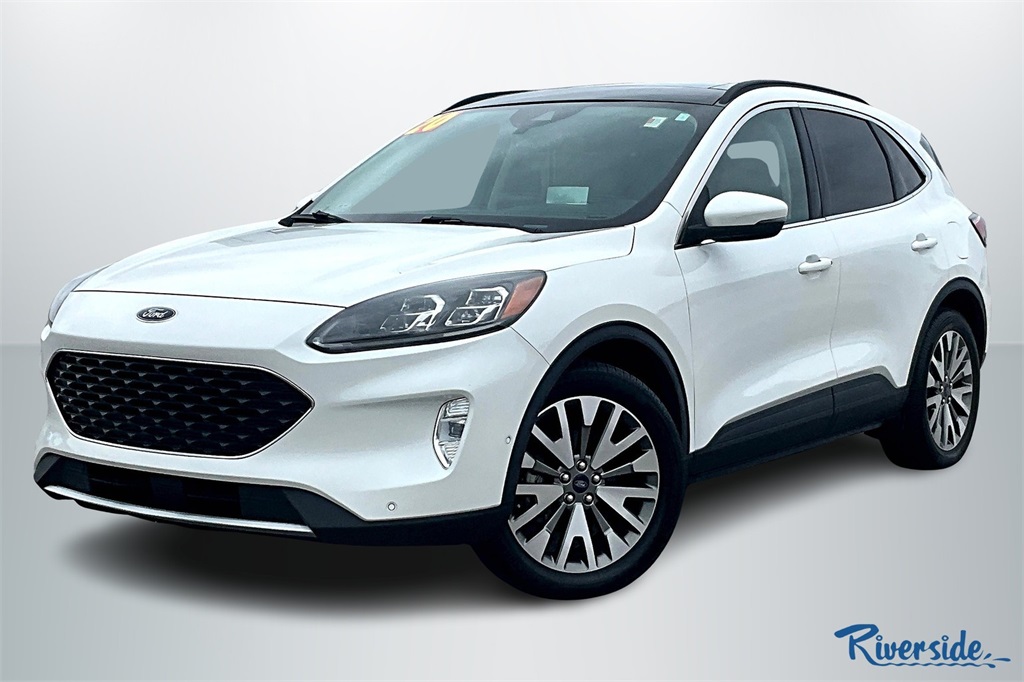 2020 Ford Escape Titanium Hybrid photo 2