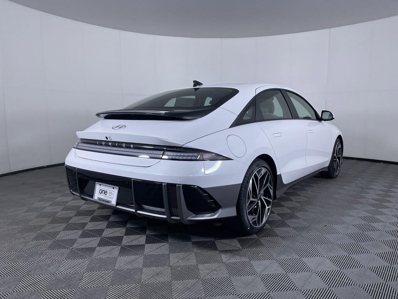 2025 Hyundai Ioniq 6 SEL photo 5