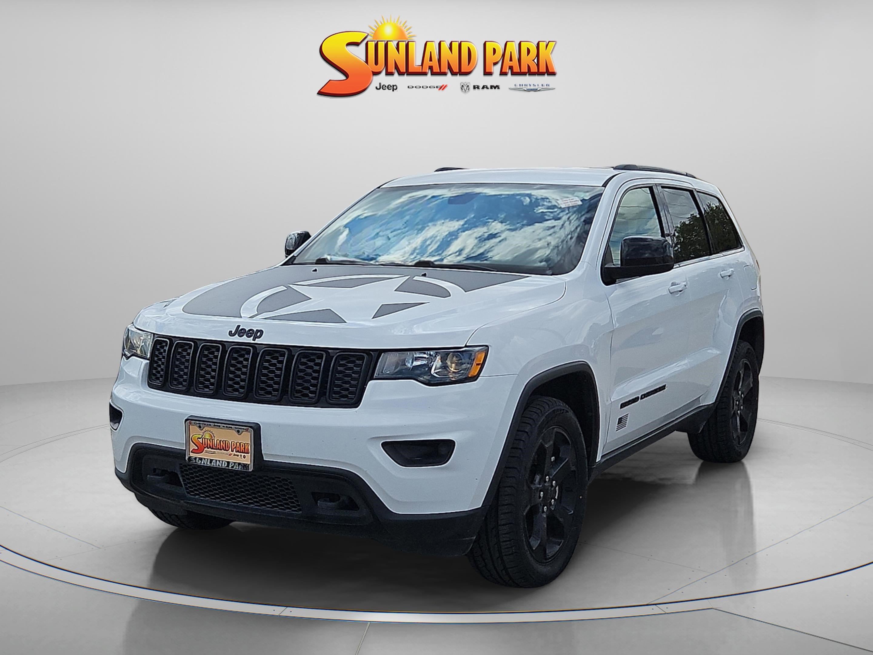 2021 Jeep Grand Cherokee Freedom photo 2