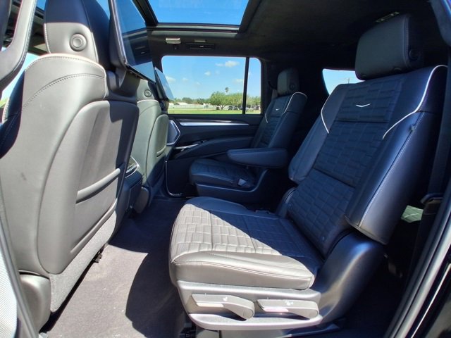 2025 Cadillac Escalade ESV V-Series photo 21
