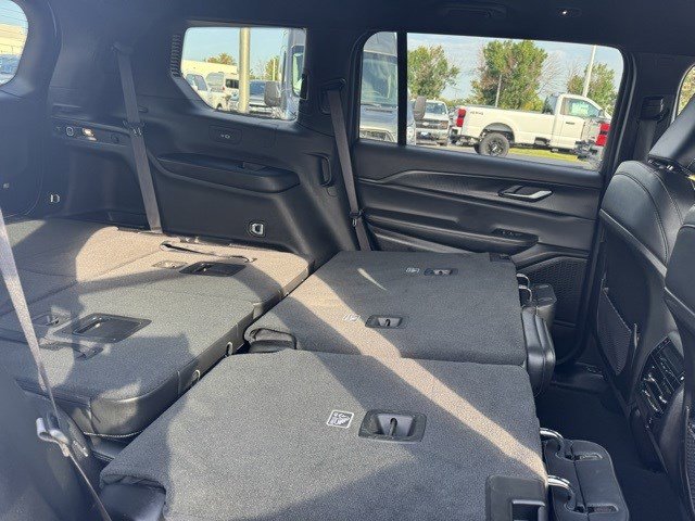 2024 Jeep Grand Cherokee Altitude photo 32