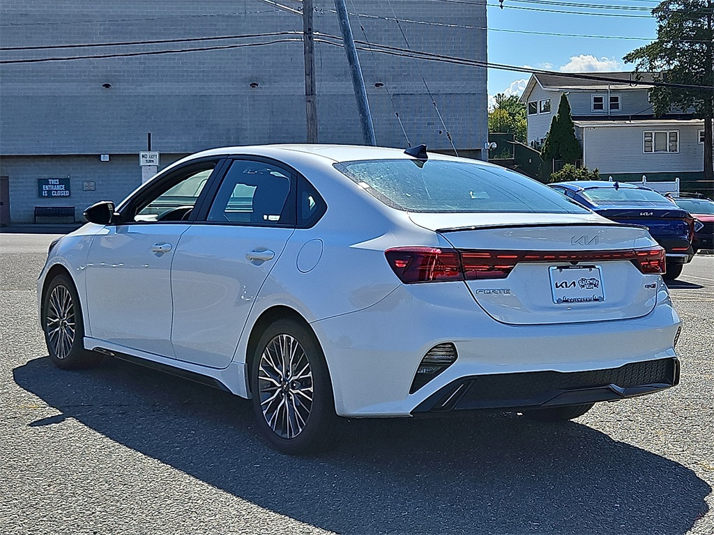 2023 Kia Forte GT-Line photo 5