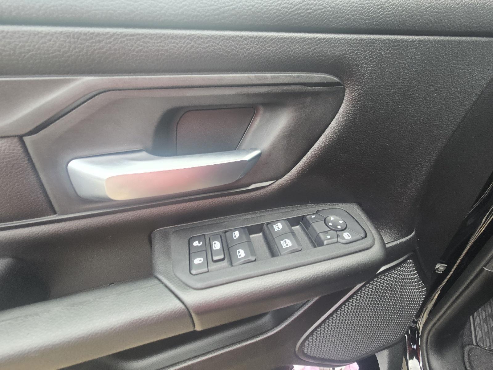 2025 Ram 1500 Tradesman photo 10