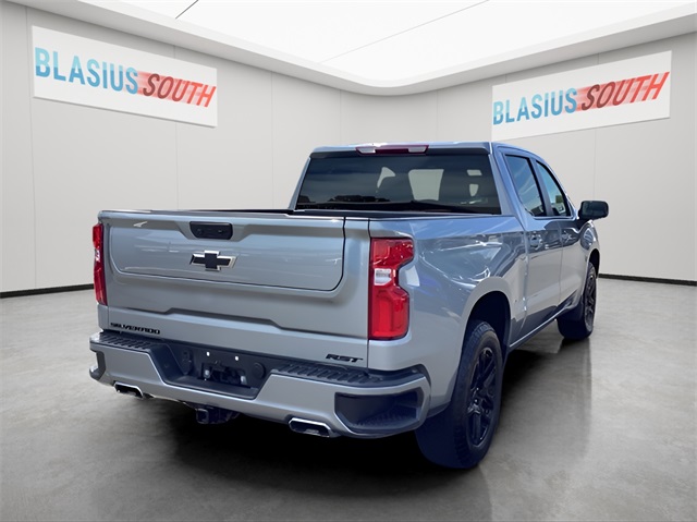 2024 Chevrolet Silverado 1500 RST photo 2